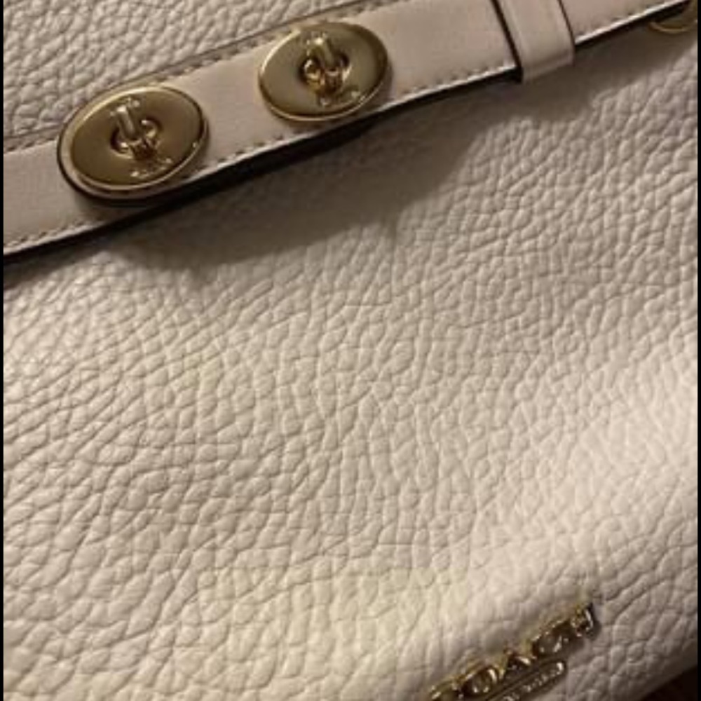 Authentic Coach - Picture 2 of 6